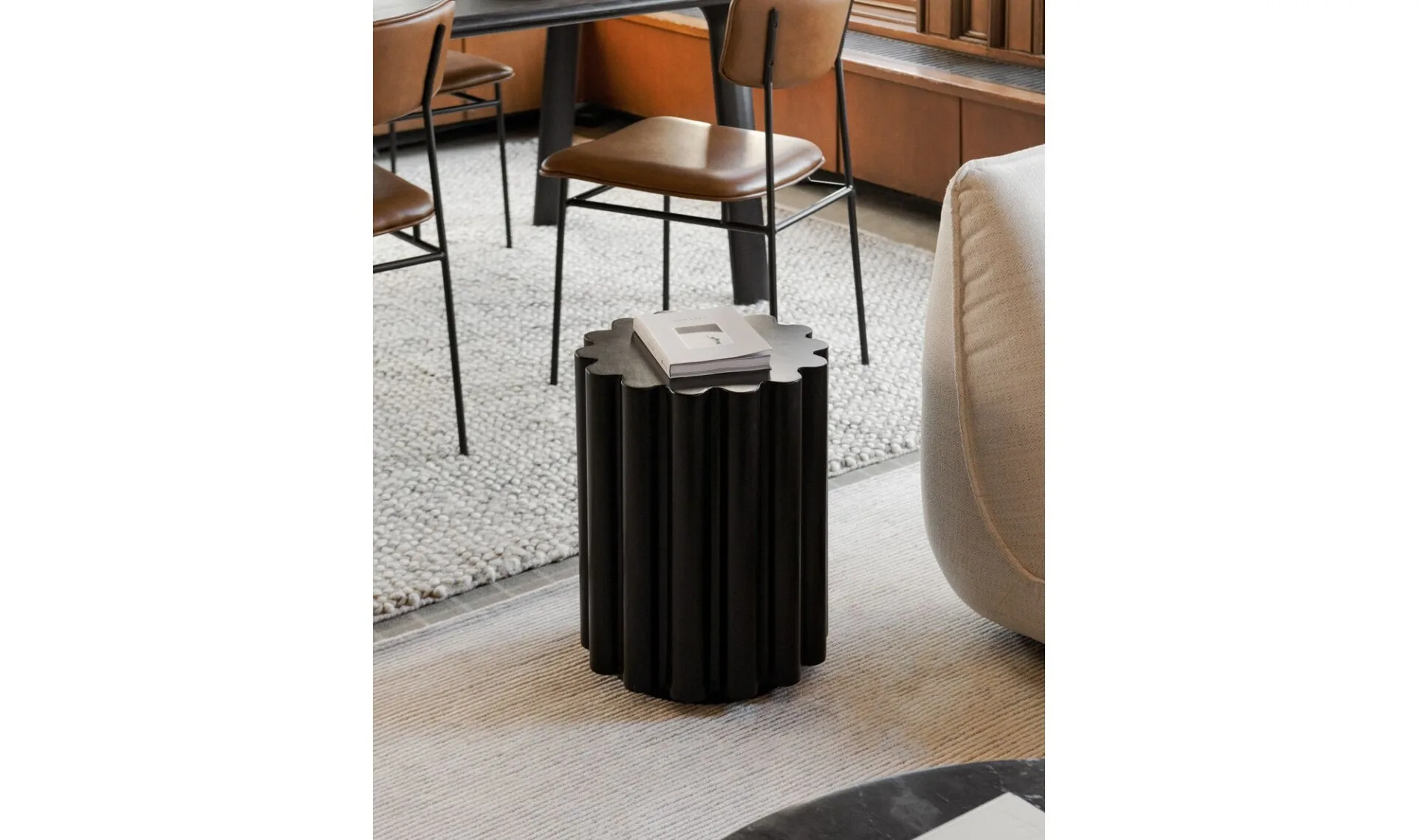 Taffy Accent Table Black - Image 3